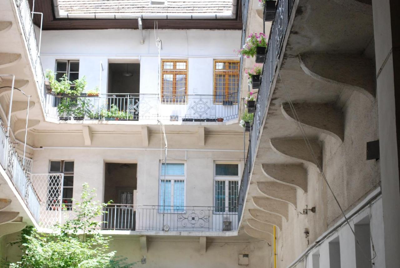 Stylish Studios Apartment In The City Center With Air Conditioning Βουδαπέστη Εξωτερικό φωτογραφία